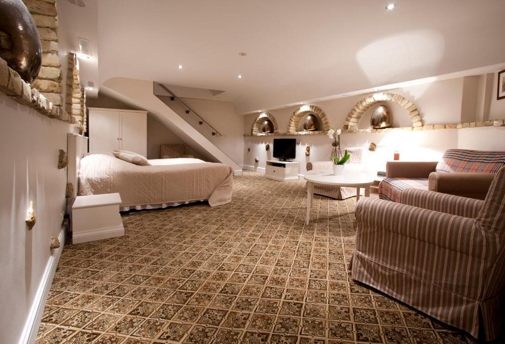 Real House 3*