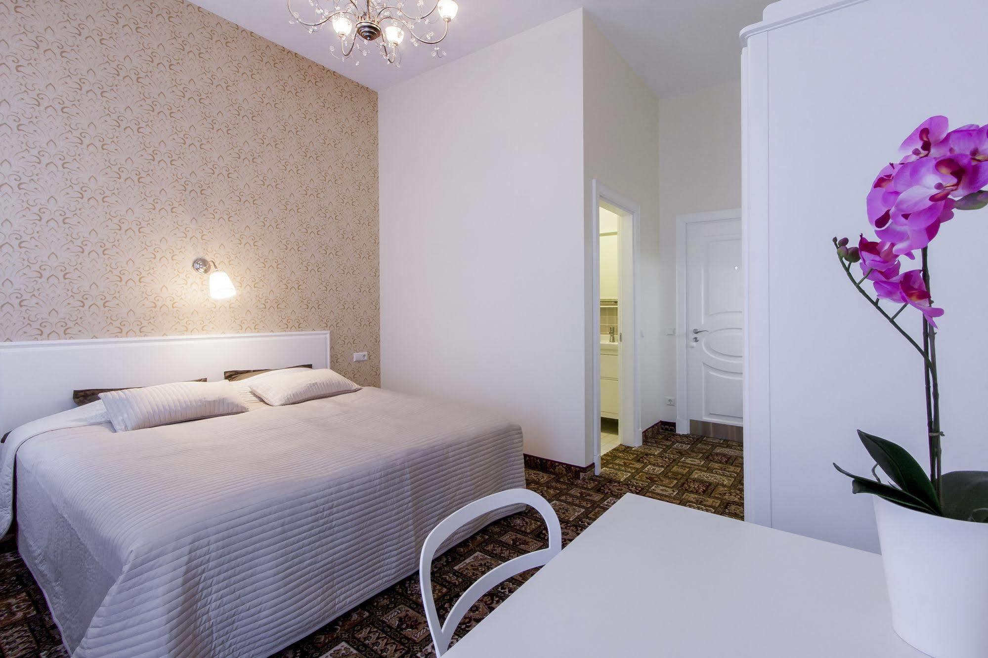 Real House 3*